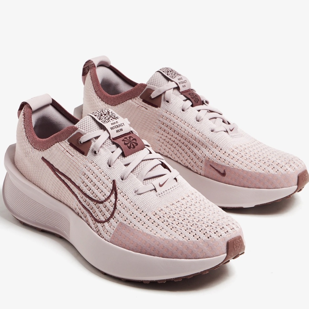 Nike INTERACT Women’s Platinum purple Running Sneakers - Performance size 12